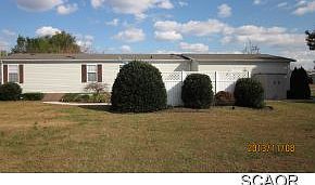3rd image of 208 W Holly Dr