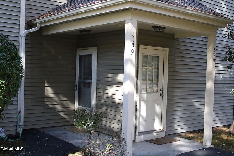 2nd image of 139 Monmouth Way #139