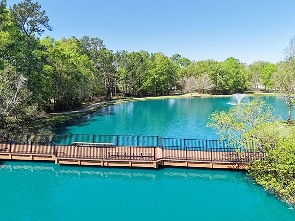 4th image of 7 Sovereign Way