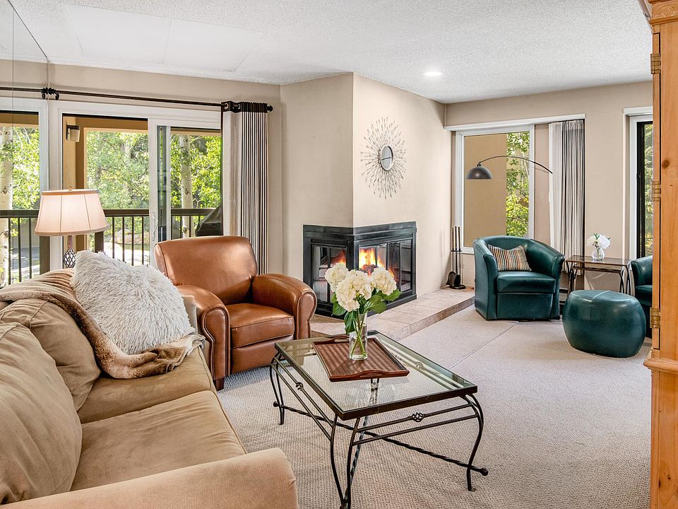 Living room with access to one of the two balconies