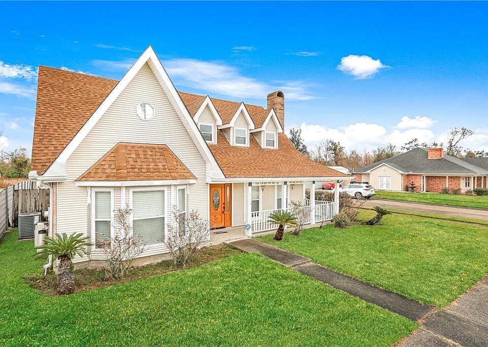 1st image of 3116 Acorn Dr E