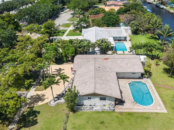 6121 SW 16th St, Plantation, FL 33317