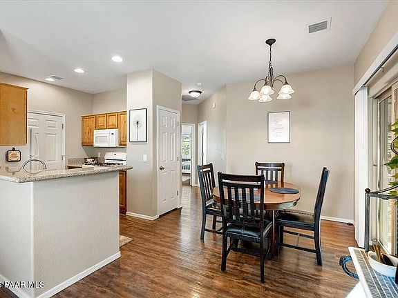 5th image of 4679 N Viewpoint Dr #2