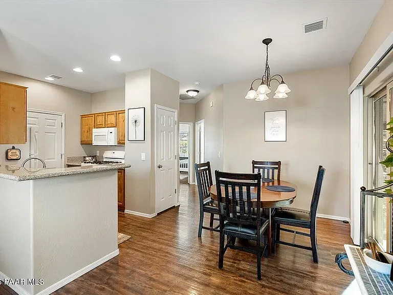 4679 N Viewpoint Dr #2 — Photo 5