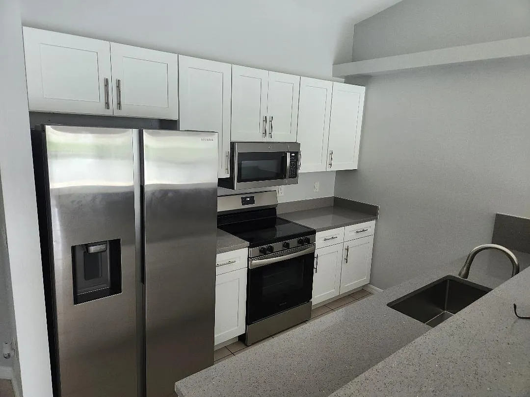 3 bed, 1300 sqft, $1,750 — Photo 4