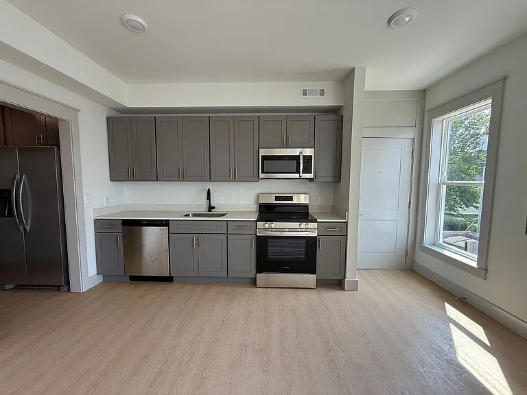 The Fitzgerald Apartments - Downtown Springdale — Photo 15