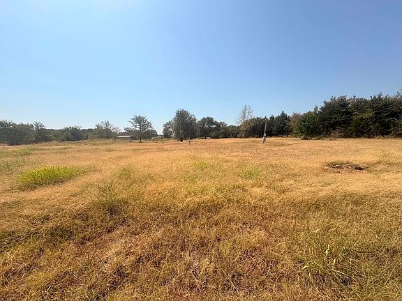 3rd image of 706 County Road 2505