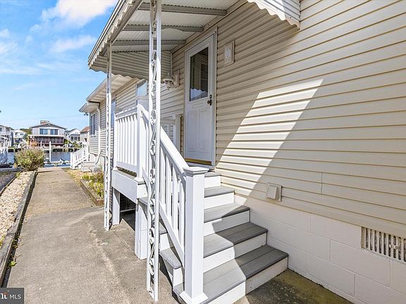 4th image of 712 Gulf Stream Dr