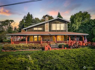 2543 Taft Dr, Lummi Island, WA
