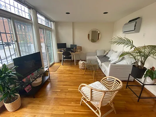 Rented by Oxford Property Group | media 4