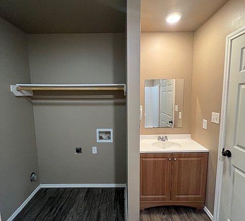 3rd image of 330 37th St #2