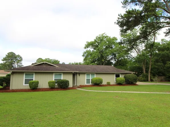 2907 Selwood Cir, Dothan, AL 36303