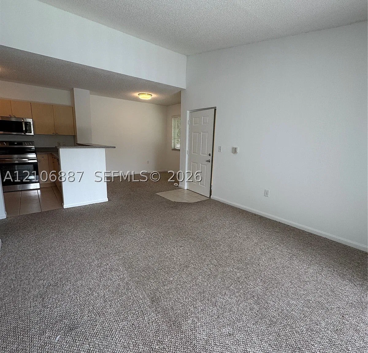 7950 Nob Hill Rd — Photo 3