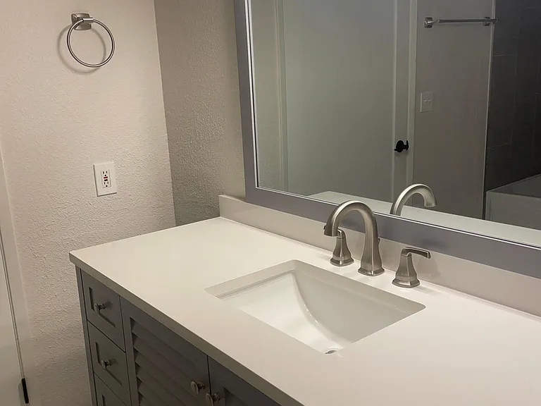 810 Taylor Ave N #220 — Photo 15