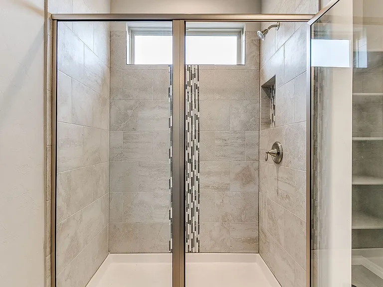 9601 Squire Ln — Photo 11