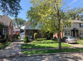 433 Madison St, Grosse Pointe Farms, MI 48236