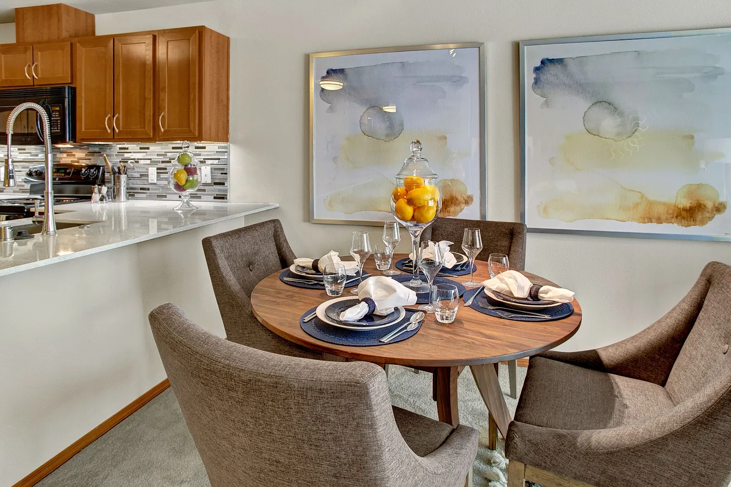 Echo Lake Apartments — Photo 3