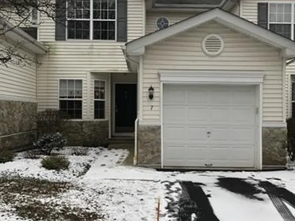 7 Meadow Lakes Dr #2224, Hamburg, NJ 07419