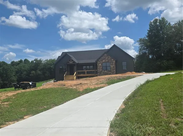 2490 New Hope Rd, Morganton, GA 30560