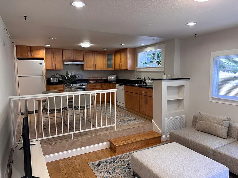 206 Sunnyside Ave #A — Photo 7