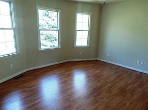 2nd image of 110 Aspen Ct
