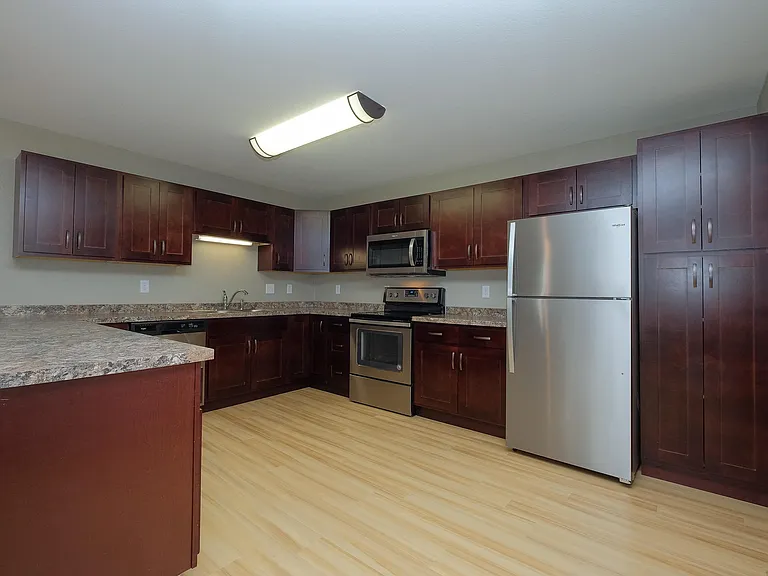 Fargo, ND Urban Plains Apartments | Kitchen