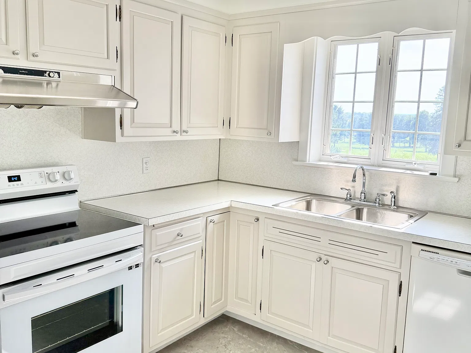 3 bed, 1516 sqft, $2,400 — Photo 4