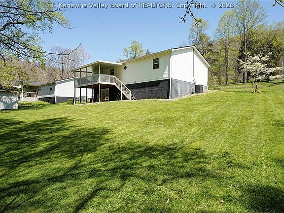 23rd image of 644 Wilson Rd