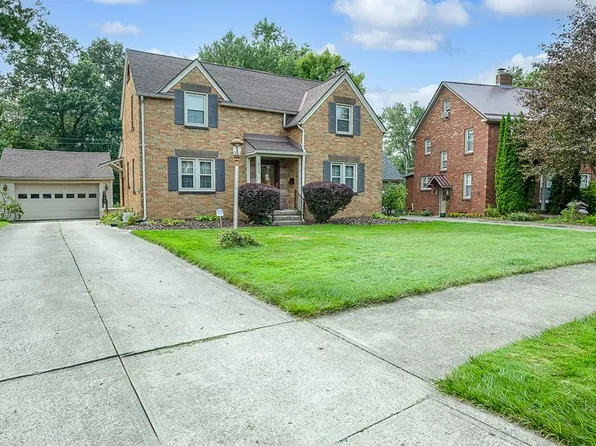 512 W Townview Cir, Mansfield, OH 44907