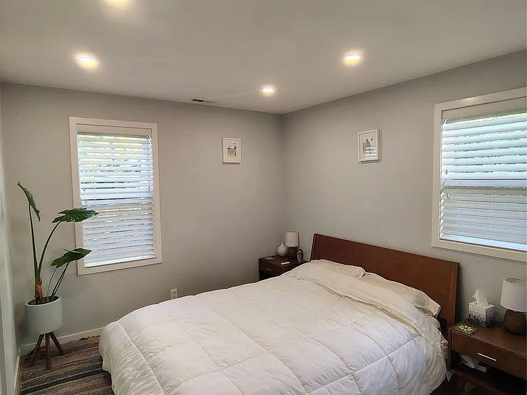 241 N Helen Ave — Photo 12