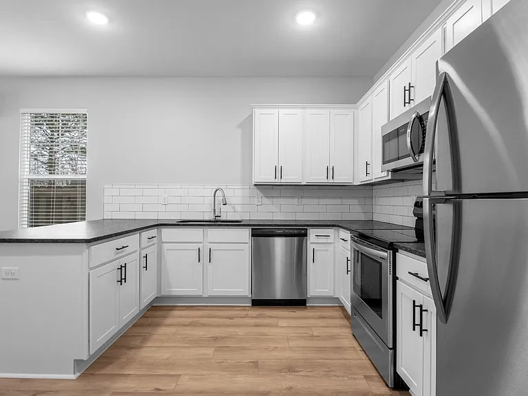809 Maple St #D — Photo 11