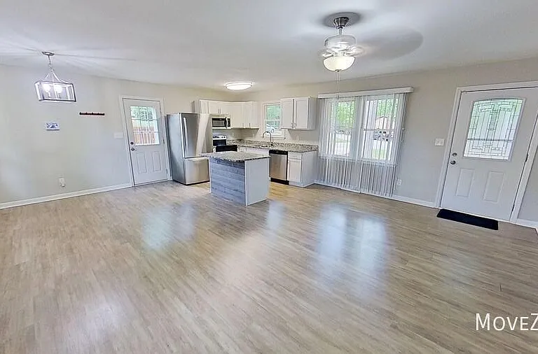202 Newgate Dr — Photo 5