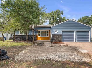 321 N Woodlawn St, Wichita, KS 67208