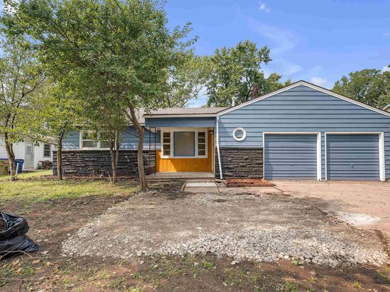 321 N Woodlawn St, Wichita, KS 67208