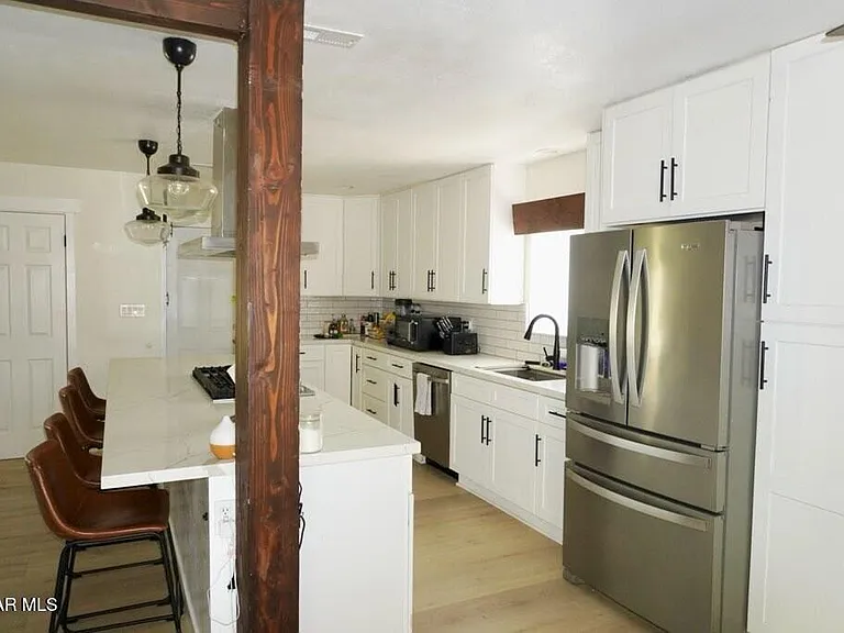 2301 Mono St — Photo 6