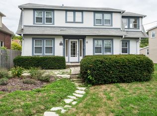 121 High St, Highwood, IL