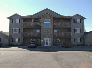 117 E Price St UNIT 302, Eldridge, IA 52748
