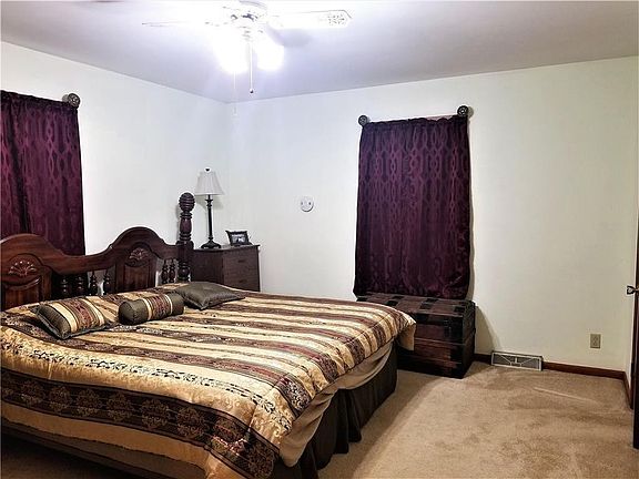 5th image of 1905 Safari Dr