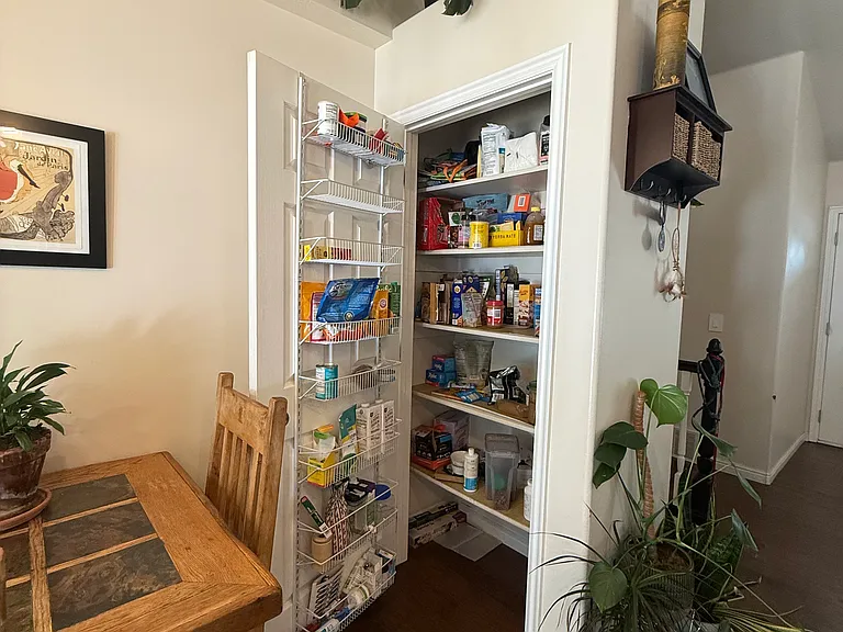 231 N Mill Rd E — Photo 5
