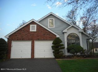 12 Eastwick Ct, Marlboro, NJ 07746