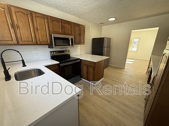 5th image of 103 Garden Heights Ave #A