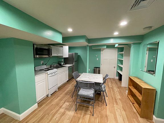 3rd image of 32 Bright Rd