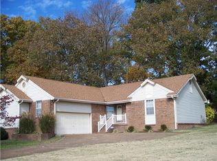 900 Libby Ln, Hermitage, TN 37076