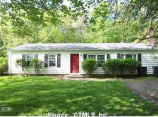 9A Walker Hill Rd, Sandy Hook, CT 06482