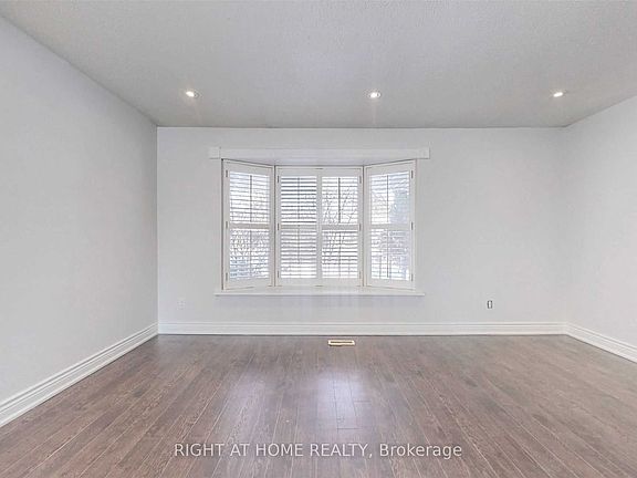 5th image of 54 Penwick Cres
