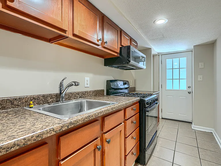 4041 Wilkens Ave #C — Photo 13