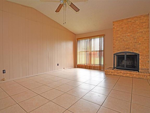 3rd image of 310 Paldao Dr