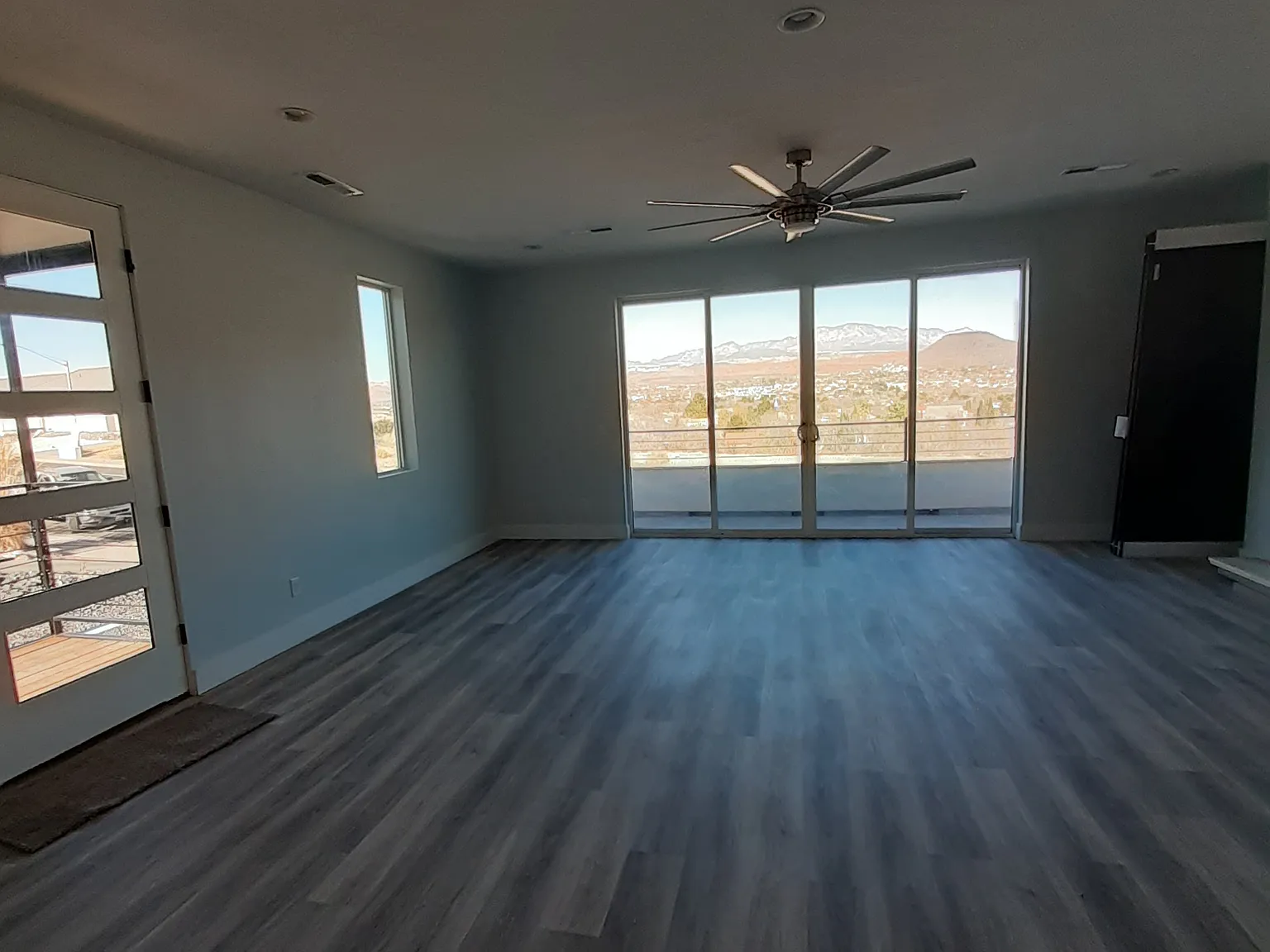 3 bed, 2.5 bath, 1680 sqft, $2,600 — Photo 4