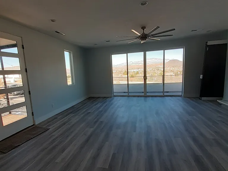 1757 W Canyon View Dr — Photo 4