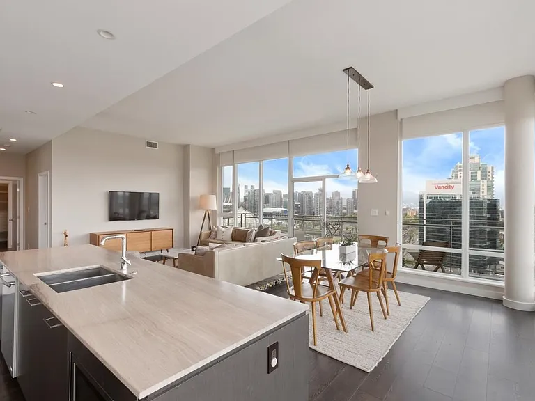 1618 Quebec St #2207 — Photo 7